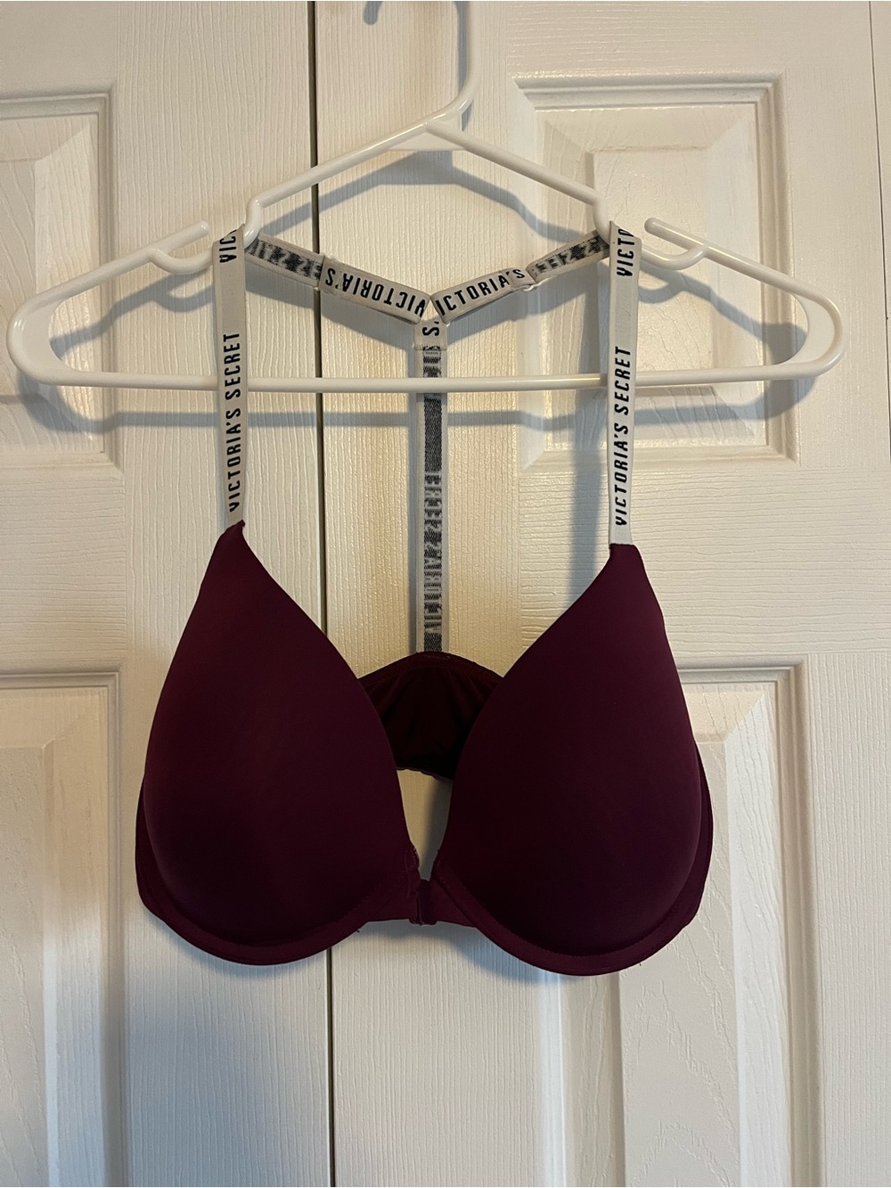 Victoria’s Secret Burgundy Front-Close Racerback Bra 34D